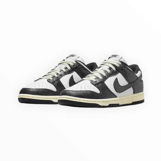 Nike Dunk Low - Vintage Panda